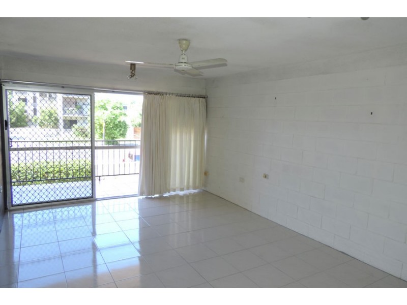 2/118 Mitchell Street, North Ward QLD 4810