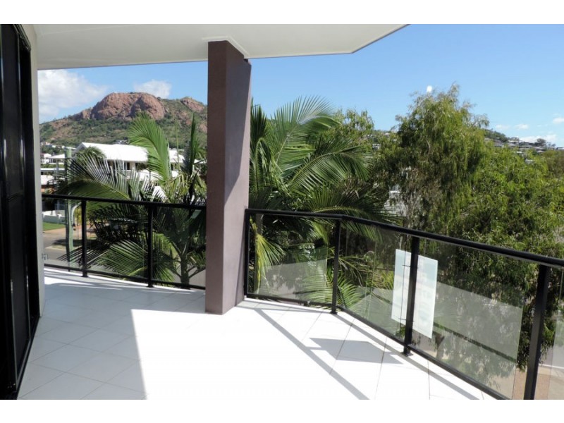 1/167 Mitchell Street, North Ward QLD 4810