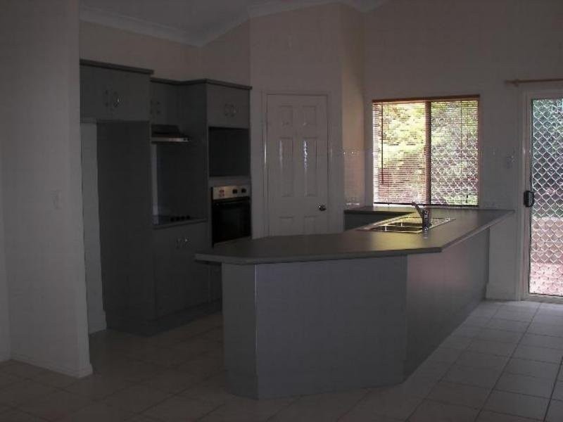 76 Riverbend Drive, Douglas QLD 4814