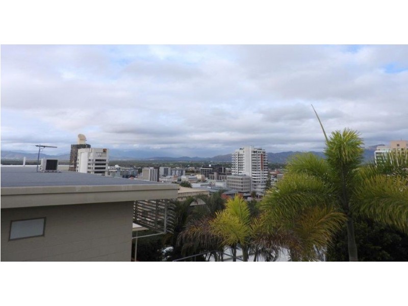 1/6 Hale Street, Townsville City QLD 4810