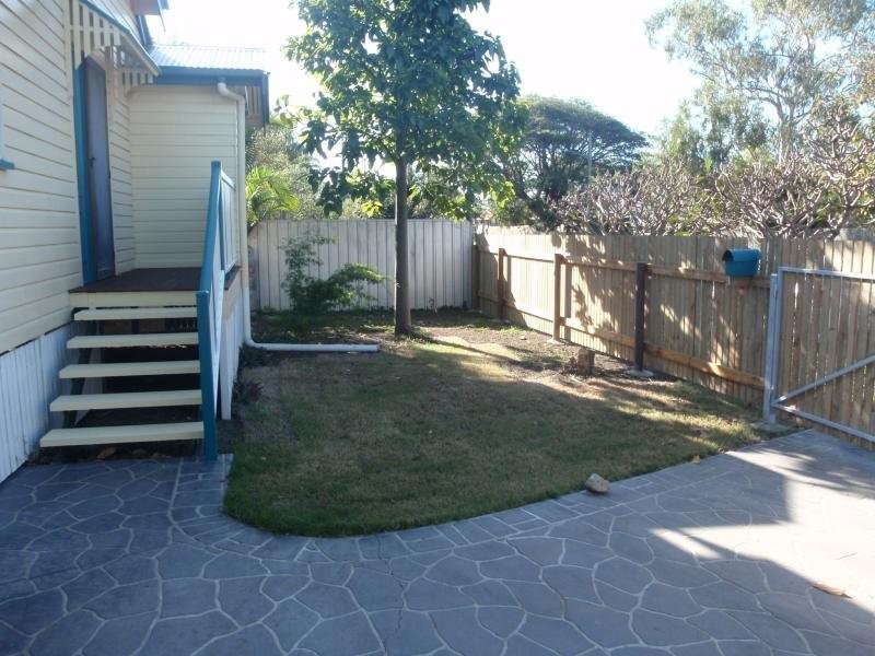 32 Goldring Street, Hermit Park QLD 4812