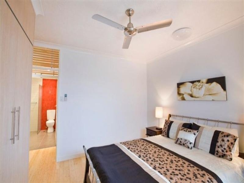 1/11 Tenth Avenue, Railway Estate QLD 4810