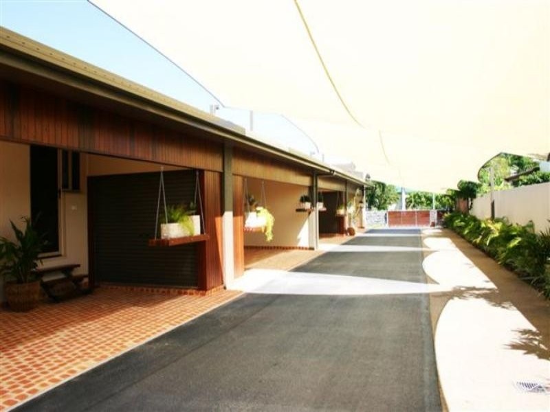 1/11 Tenth Avenue, Railway Estate QLD 4810