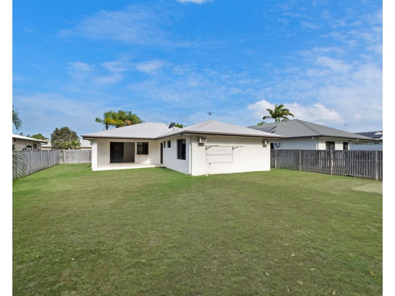 39 Woodwark Drive, Bushland Beach QLD 4818