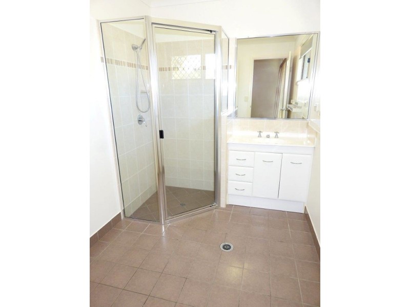 13B Moor Court, Kelso QLD 4815