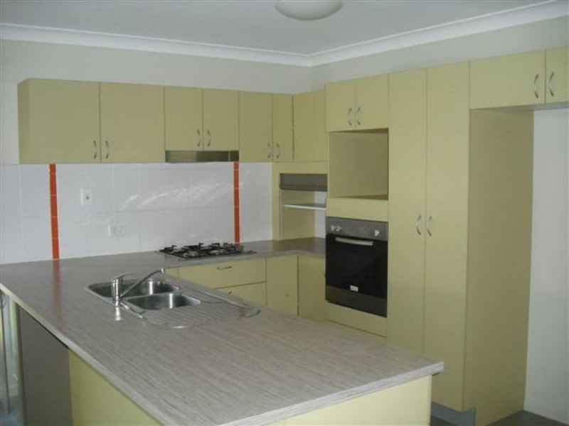 31 Laurie Motti Parade, Kirwan QLD 4817