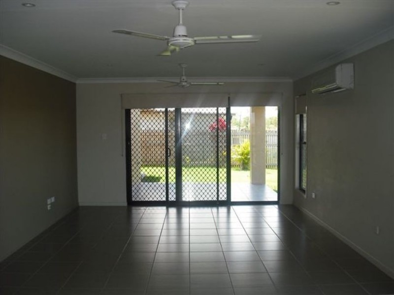 31 Laurie Motti Parade, Kirwan QLD 4817