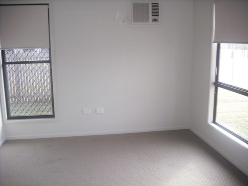 31 Laurie Motti Parade, Kirwan QLD 4817