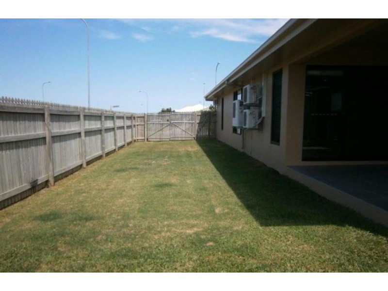 31 Laurie Motti Parade, Kirwan QLD 4817