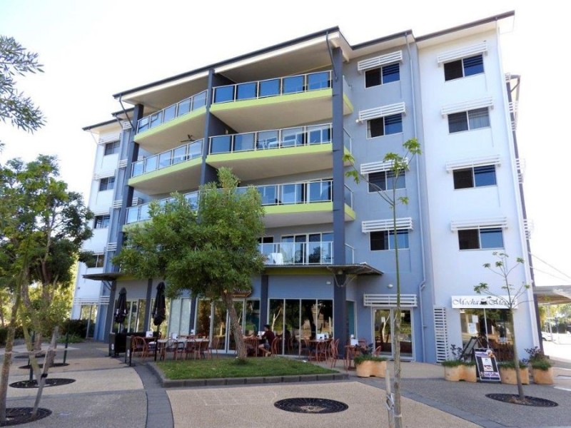 2/237 Riverside Boulevard, Douglas QLD 4814