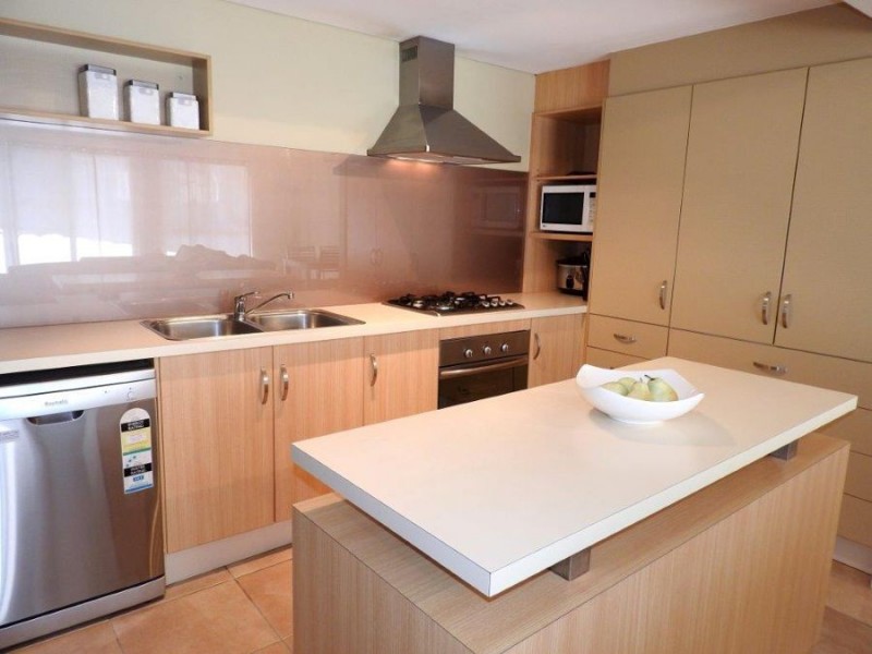 2/237 Riverside Boulevard, Douglas QLD 4814