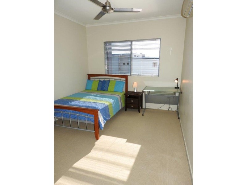 2/237 Riverside Boulevard, Douglas QLD 4814
