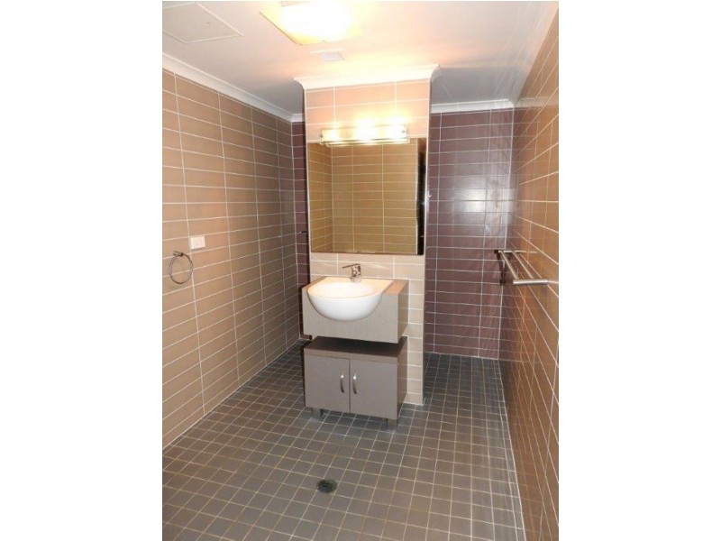 2/237 Riverside Boulevard, Douglas QLD 4814
