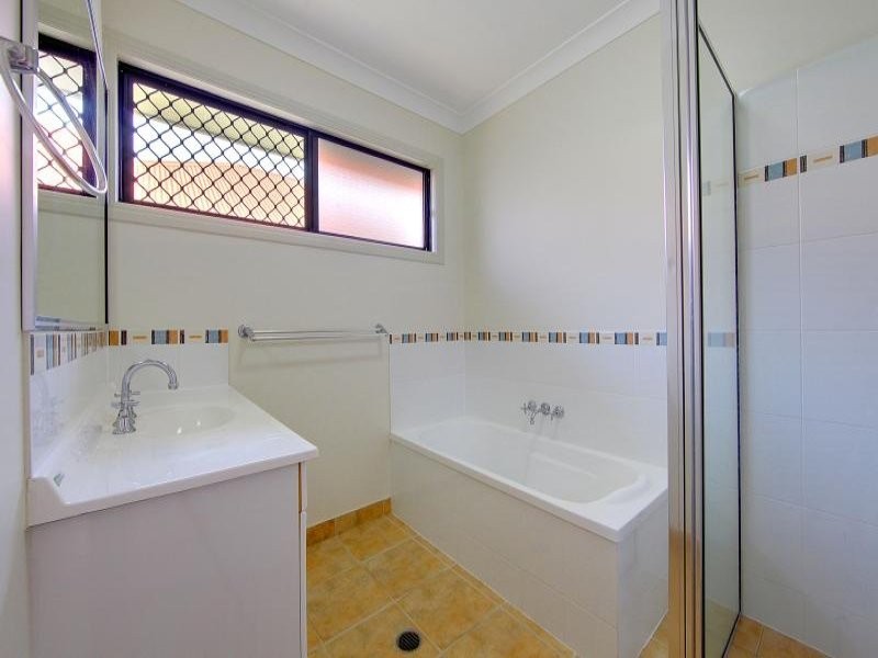 78 Estuary Parade, Douglas QLD 4814