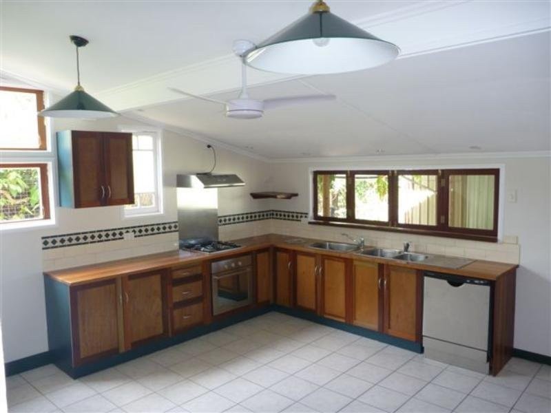 West End QLD 4810