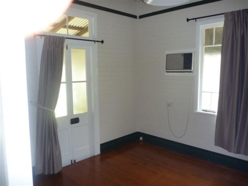 West End QLD 4810