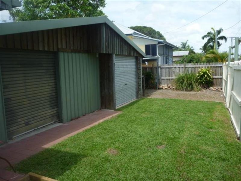 West End QLD 4810