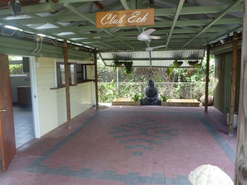 West End QLD 4810