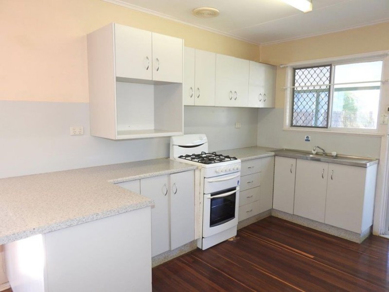 16 Ives Street, Kirwan QLD 4817