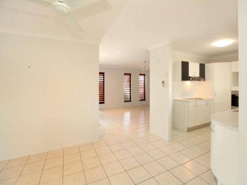 6 Kempton Chase, Burdell QLD 4818