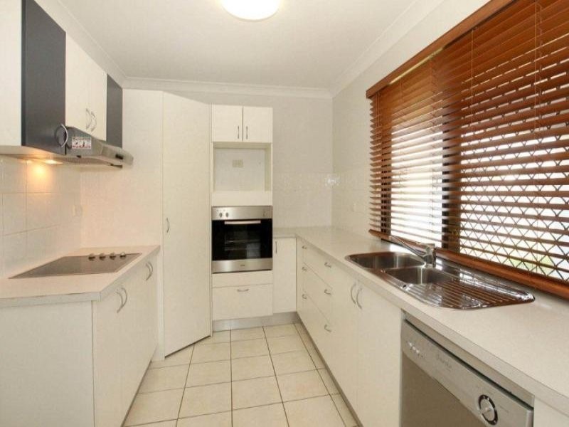 6 Kempton Chase, Burdell QLD 4818