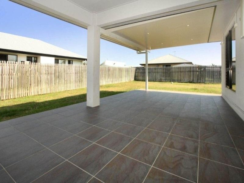 6 Kempton Chase, Burdell QLD 4818
