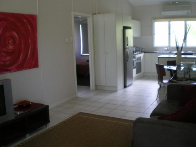 1/30 Landsborough Street, North Ward QLD 4810