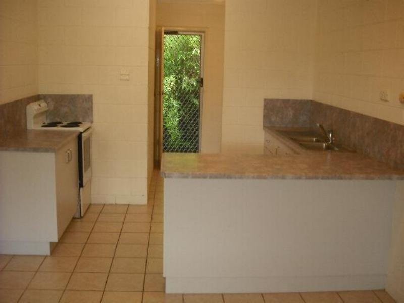 3/37 Hugh Street, West End QLD 4810