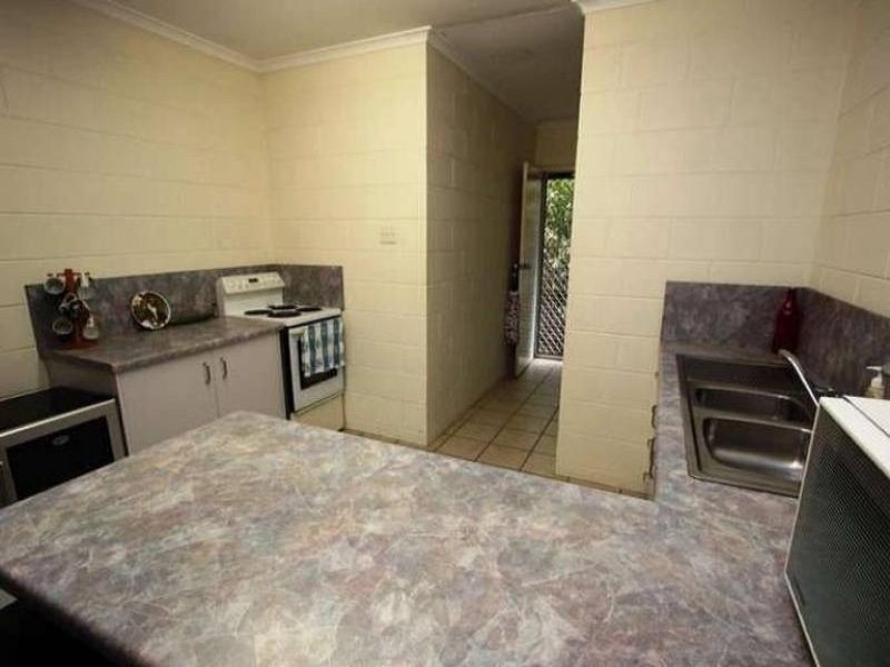 3/37 Hugh Street, West End QLD 4810