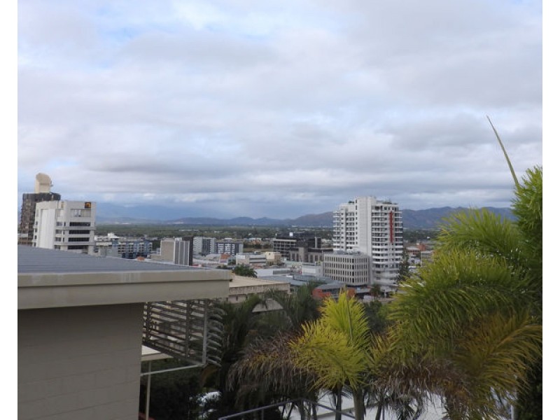 2/6 Hale Street, Townsville City QLD 4810