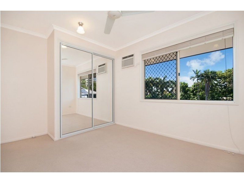 2/22 Primrose Street, North Ward QLD 4810