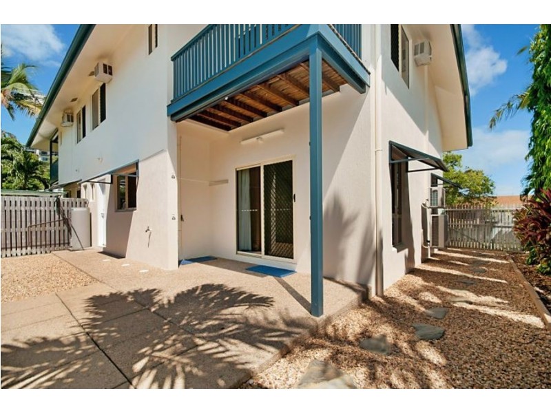 2/22 Primrose Street, North Ward QLD 4810