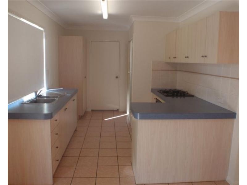 4 Blue Lake Court, Kirwan QLD 4817