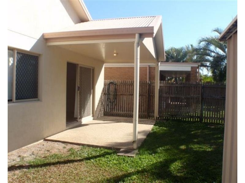 4 Blue Lake Court, Kirwan QLD 4817