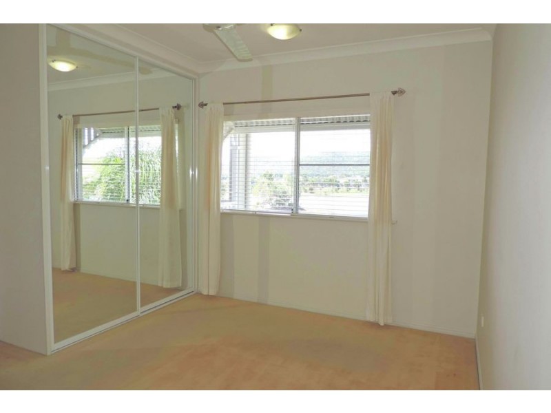 13/12-14 Martinez Avenue, West End QLD 4810