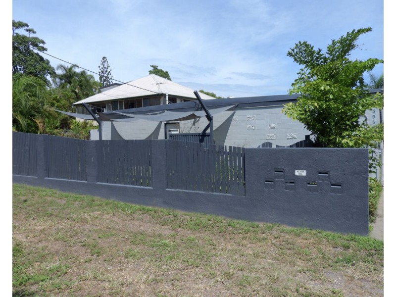 2/398 Walker Street, Townsville City QLD 4810