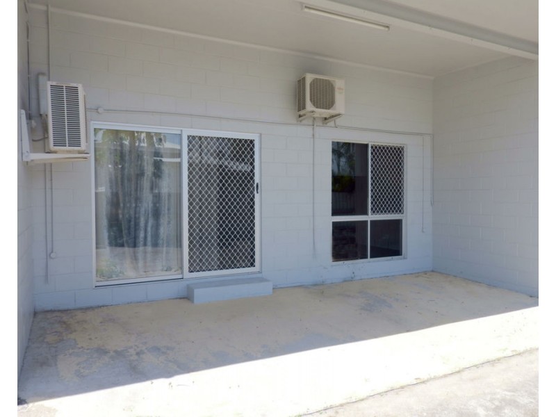 2/398 Walker Street, Townsville City QLD 4810