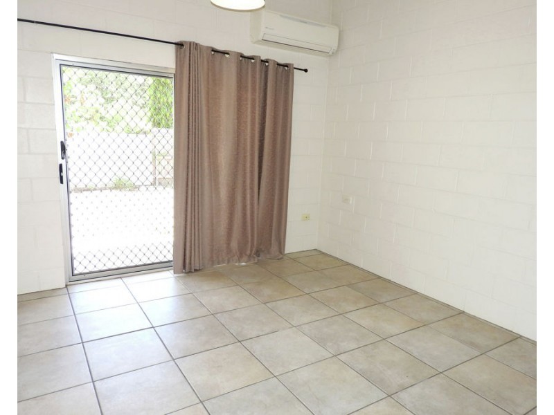 2/398 Walker Street, Townsville City QLD 4810