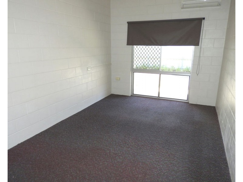 2/398 Walker Street, Townsville City QLD 4810