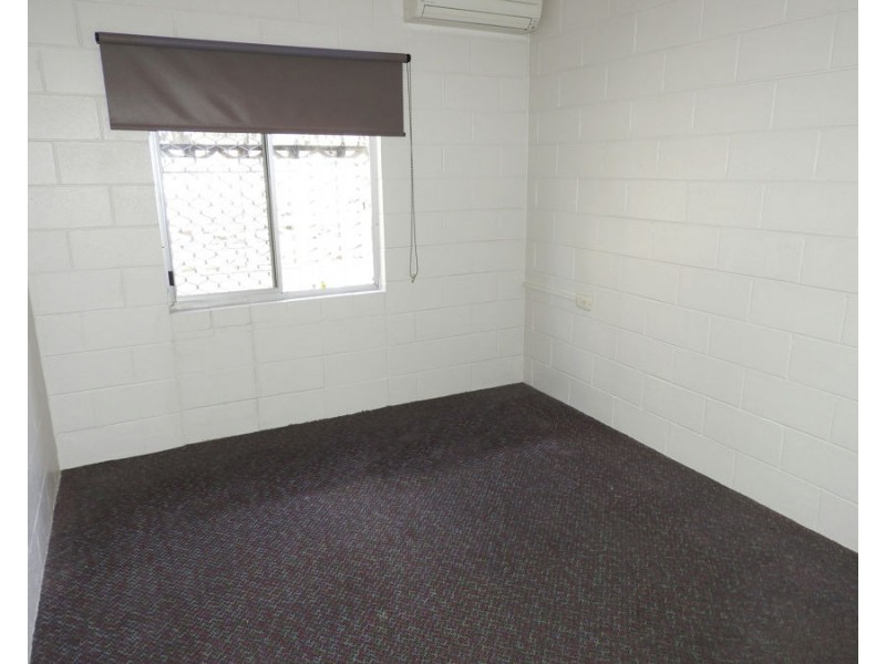 2/398 Walker Street, Townsville City QLD 4810