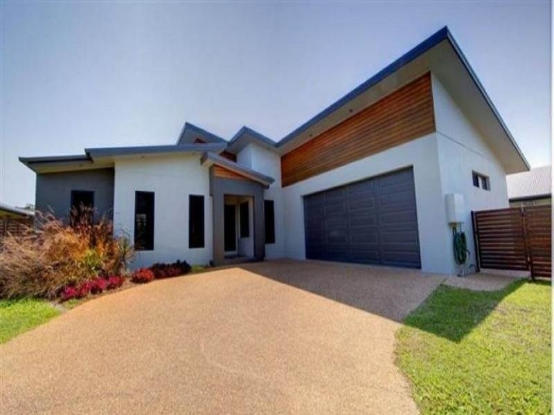 Bushland Beach QLD 4818