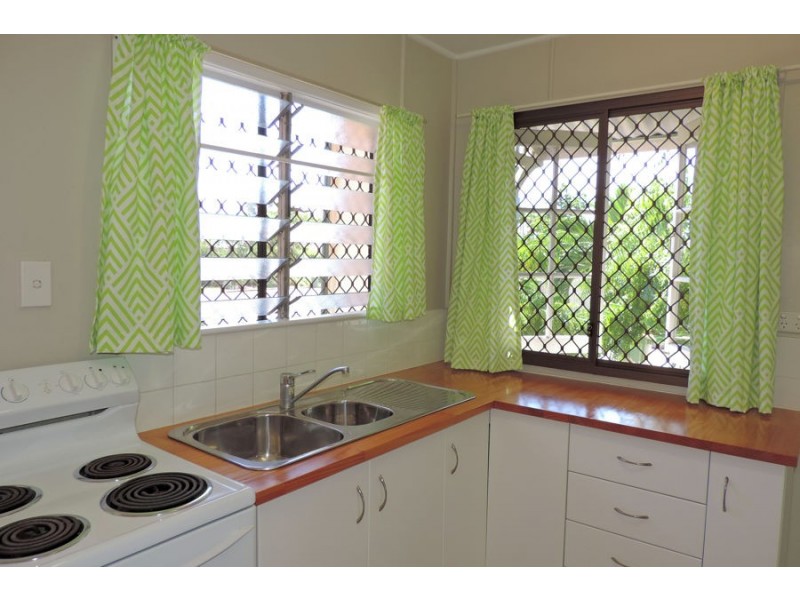 4/8 Price Street, Belgian Gardens QLD 4810