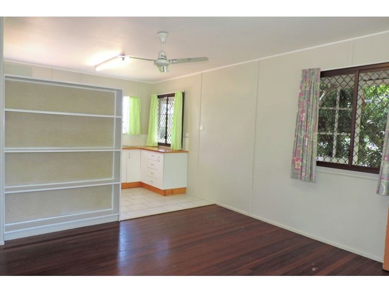 4/8 Price Street, Belgian Gardens QLD 4810