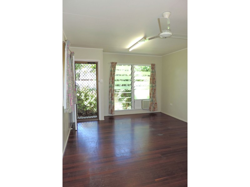 4/8 Price Street, Belgian Gardens QLD 4810