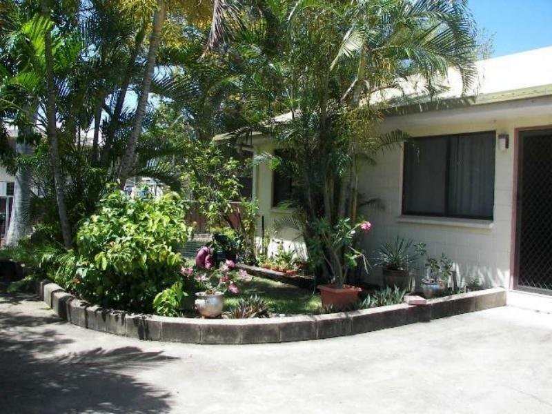 2/10 Einasleigh Crescent, Pimlico QLD 4812