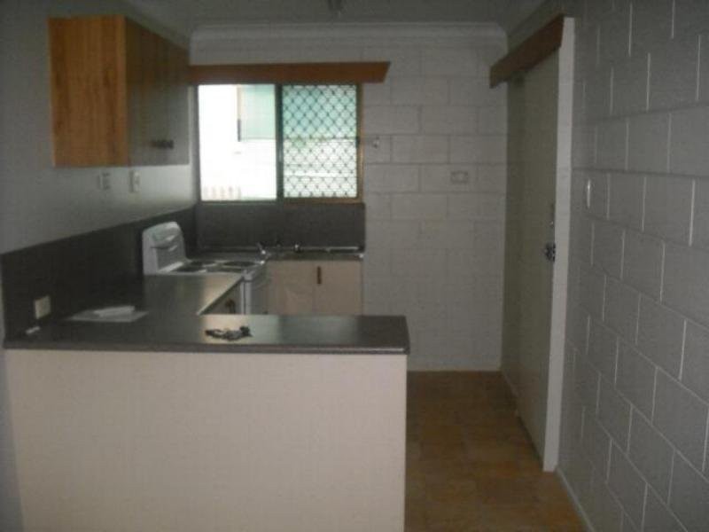 2/10 Einasleigh Crescent, Pimlico QLD 4812