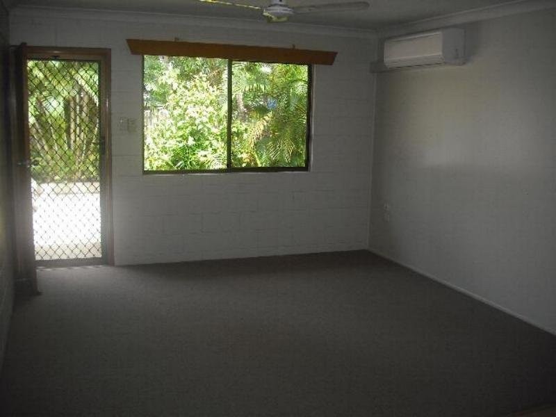 2/10 Einasleigh Crescent, Pimlico QLD 4812