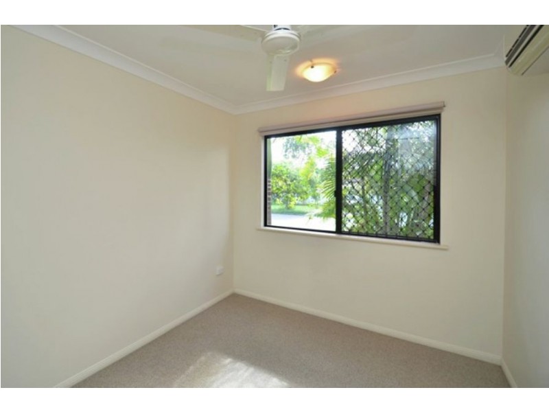 1/18 San Vito Crescent, Rasmussen QLD 4815
