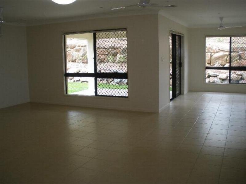 9 San Antonio Court, Mount Louisa QLD 4814