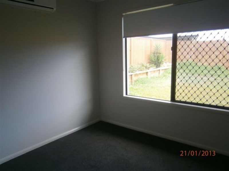 Bushland Beach QLD 4818